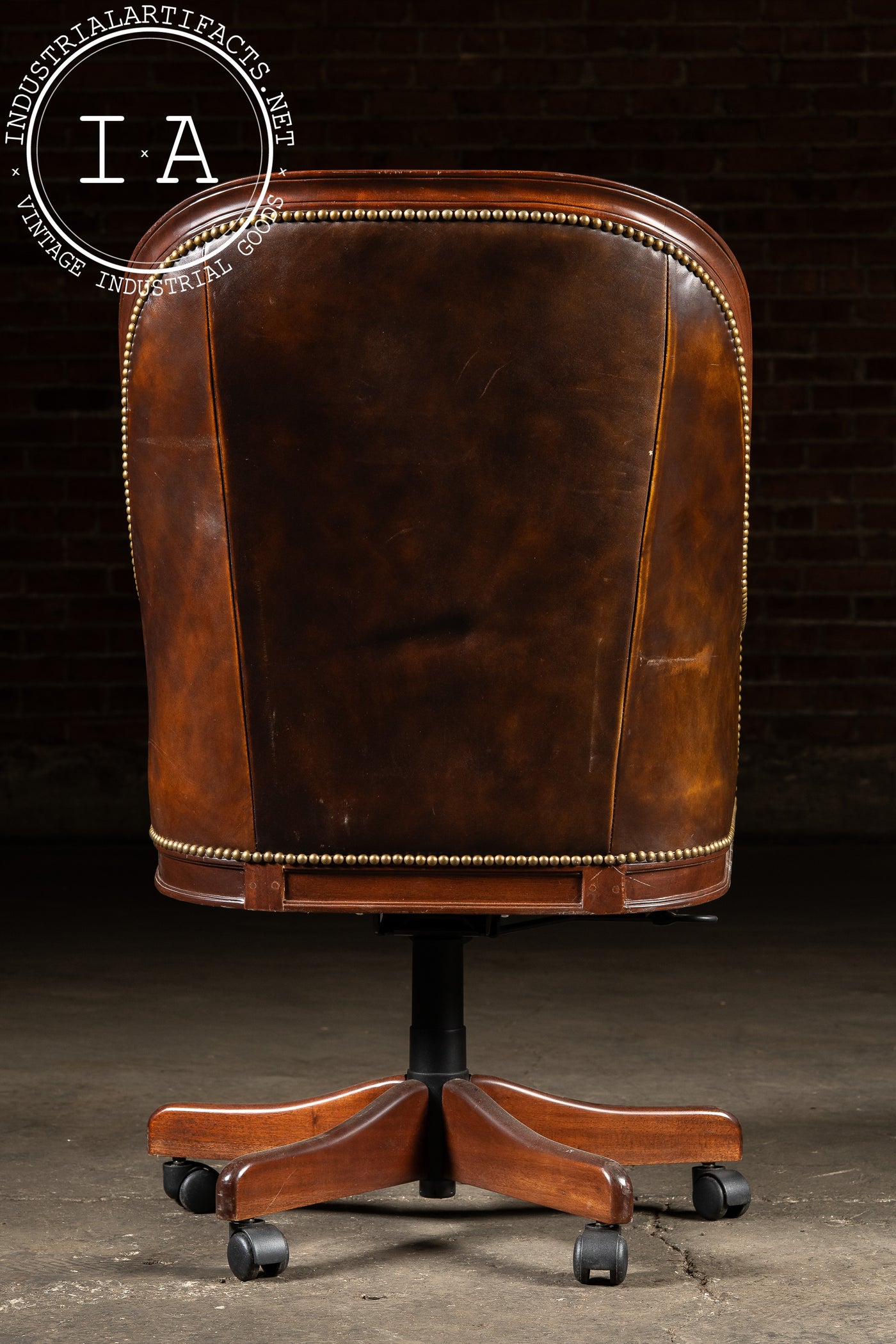 Contemporary Tufted Leather Rolling Executive Desk Chair