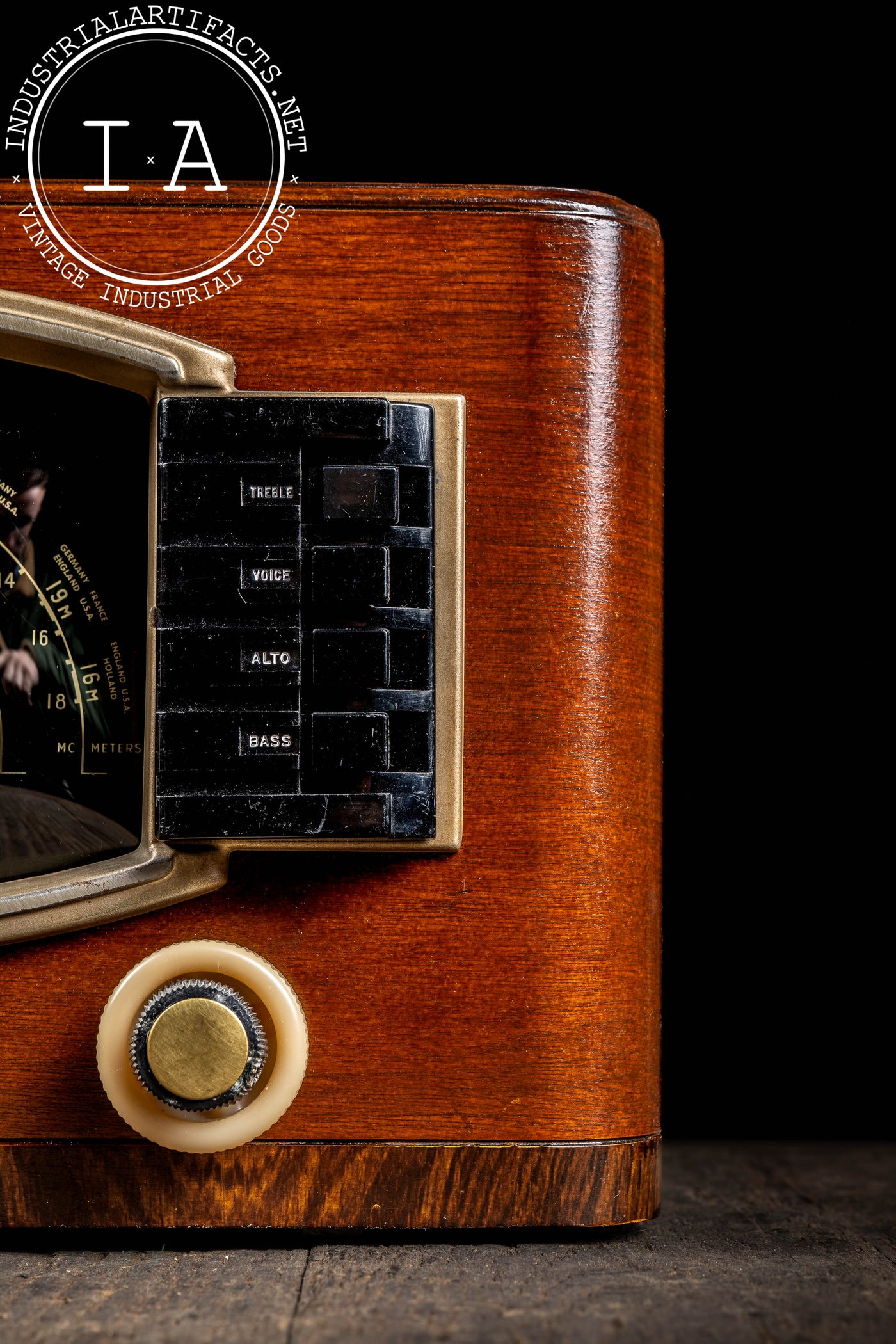 Vintage Model 6S632 Radio by Zenith