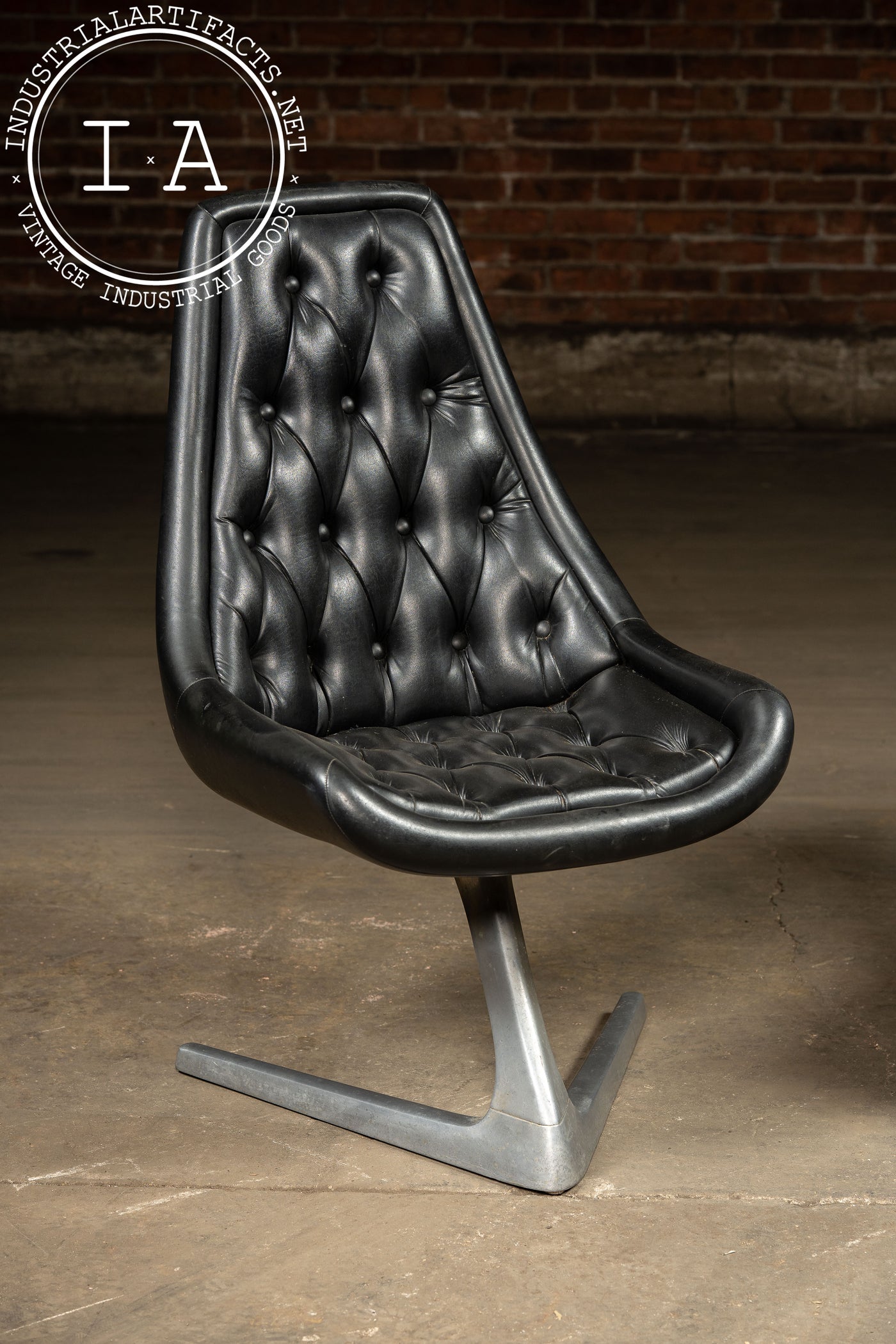 Pair of MCM Sculpta "Star Trek" Chairs by Vladmir Kagan for Chromcraft