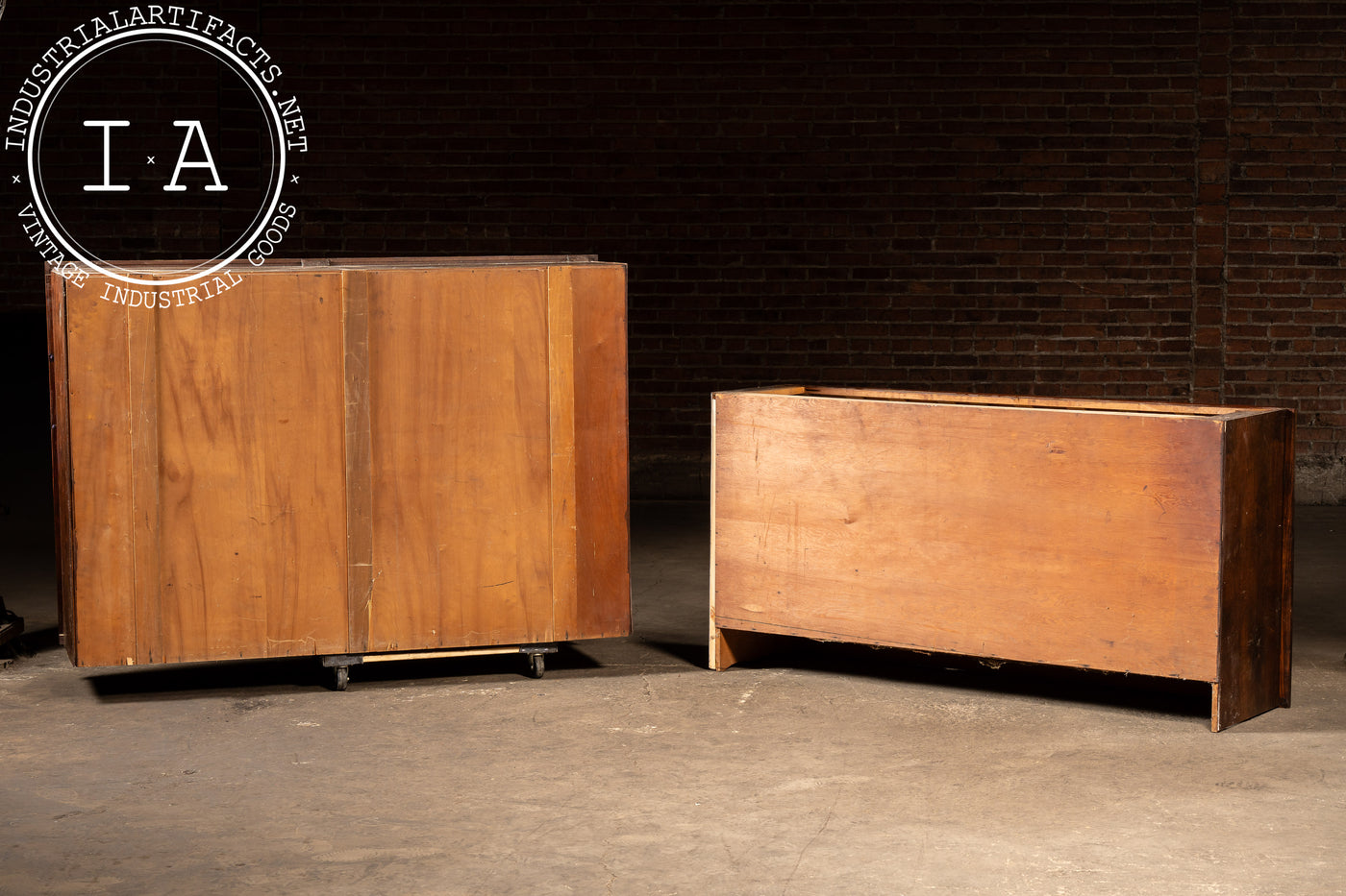 Early 20th Century Oak Display Cabinet with White Interior