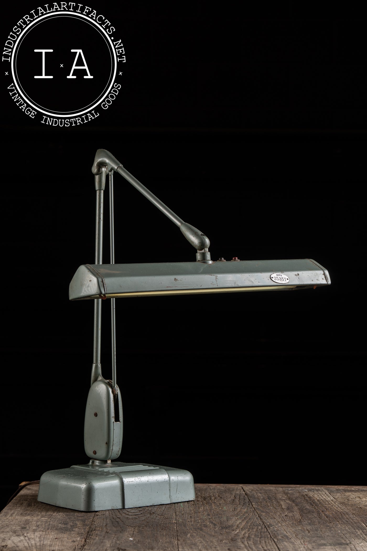 Vintage Floating Fluorescent No. 2324 Desk Lamp by Dazor in Gray