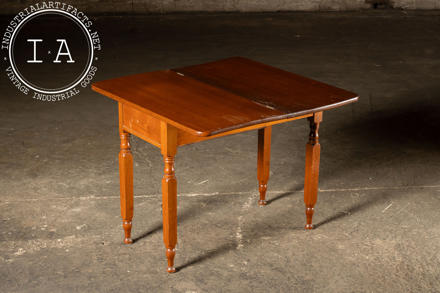 Early 20th Century Hardwood Table with Expanding Top