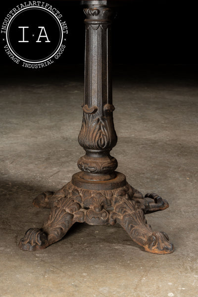 Late 19th Century Oak Poker Table With Four Chairs