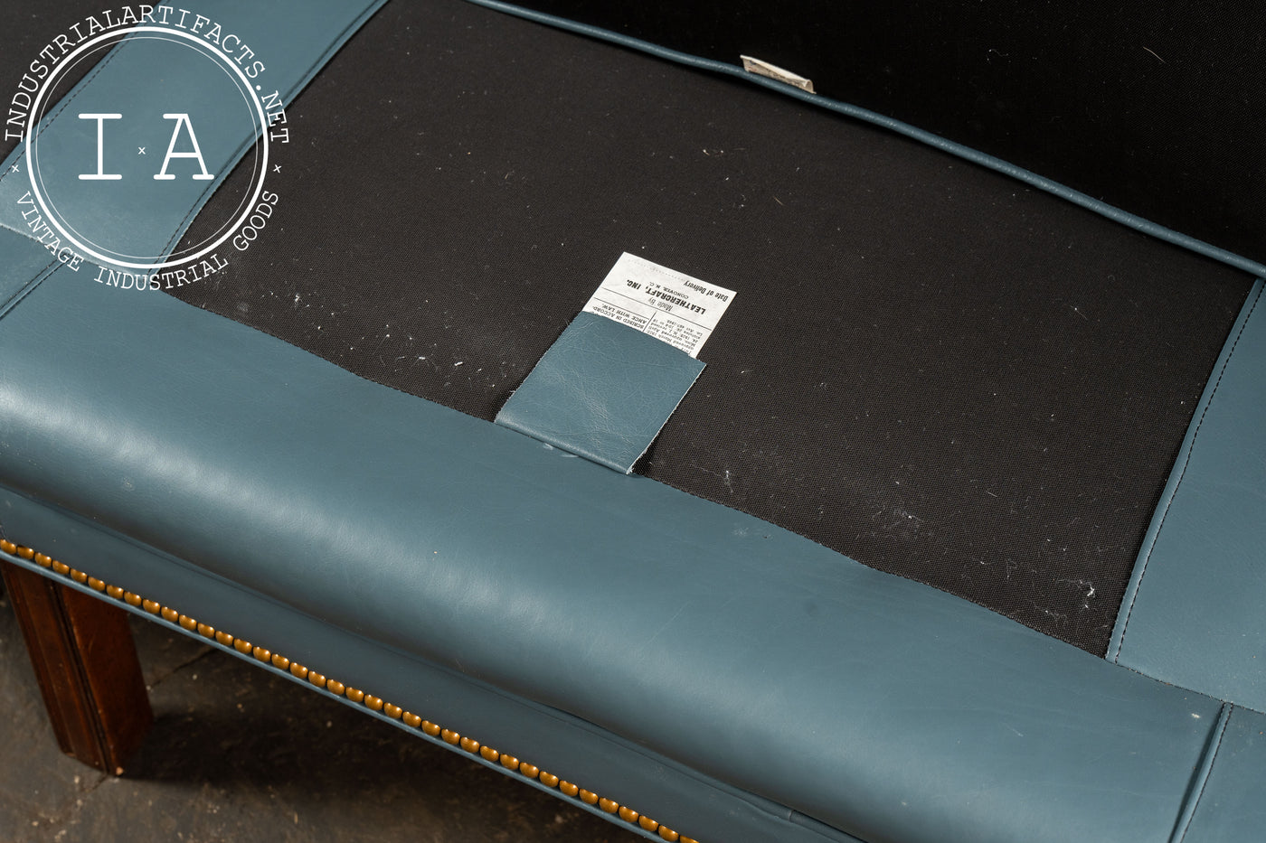 Vintage Tufted Leather Chesterfield Sofa in Blue