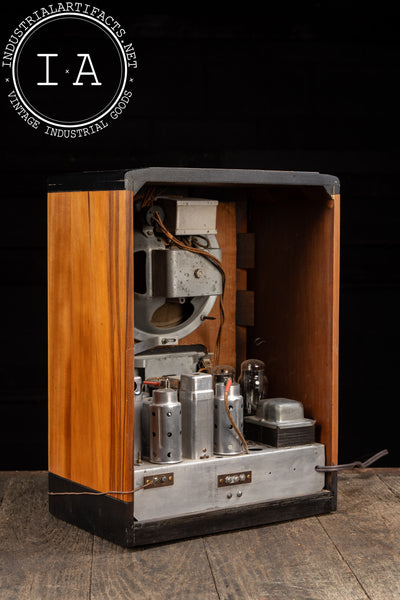 Vintage Model 5T Radio by RCA