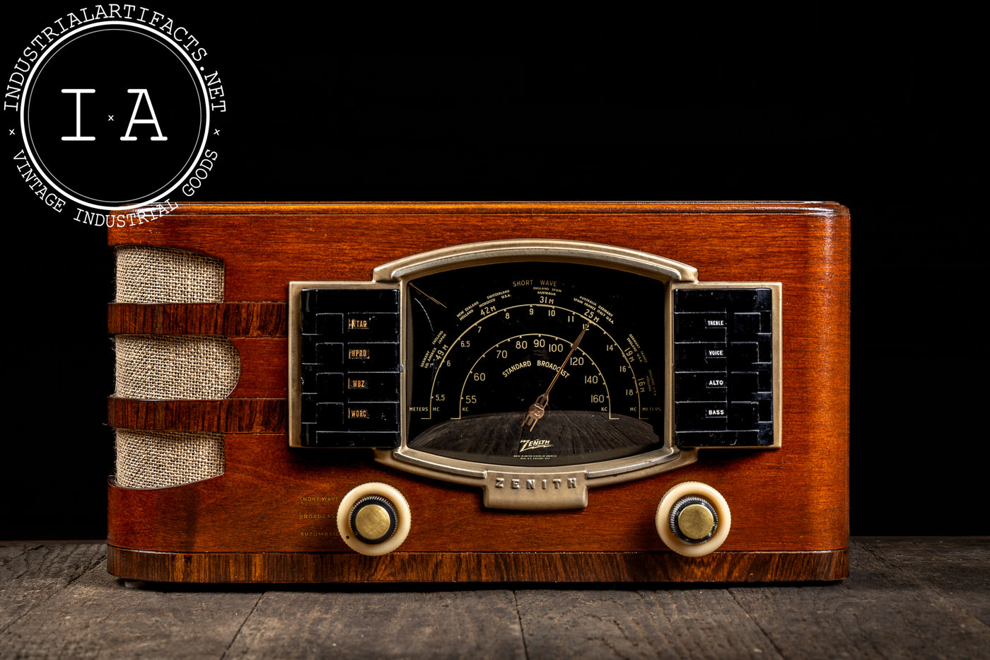 Vintage Model 6S632 Radio by Zenith