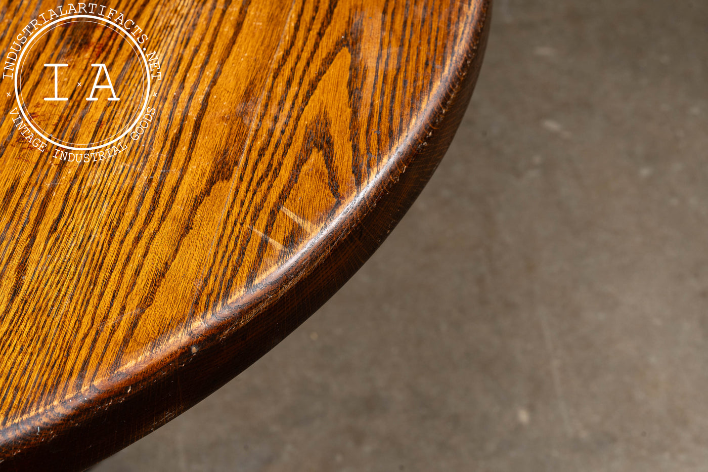 Late 19th Century Oak Poker Table With Four Chairs