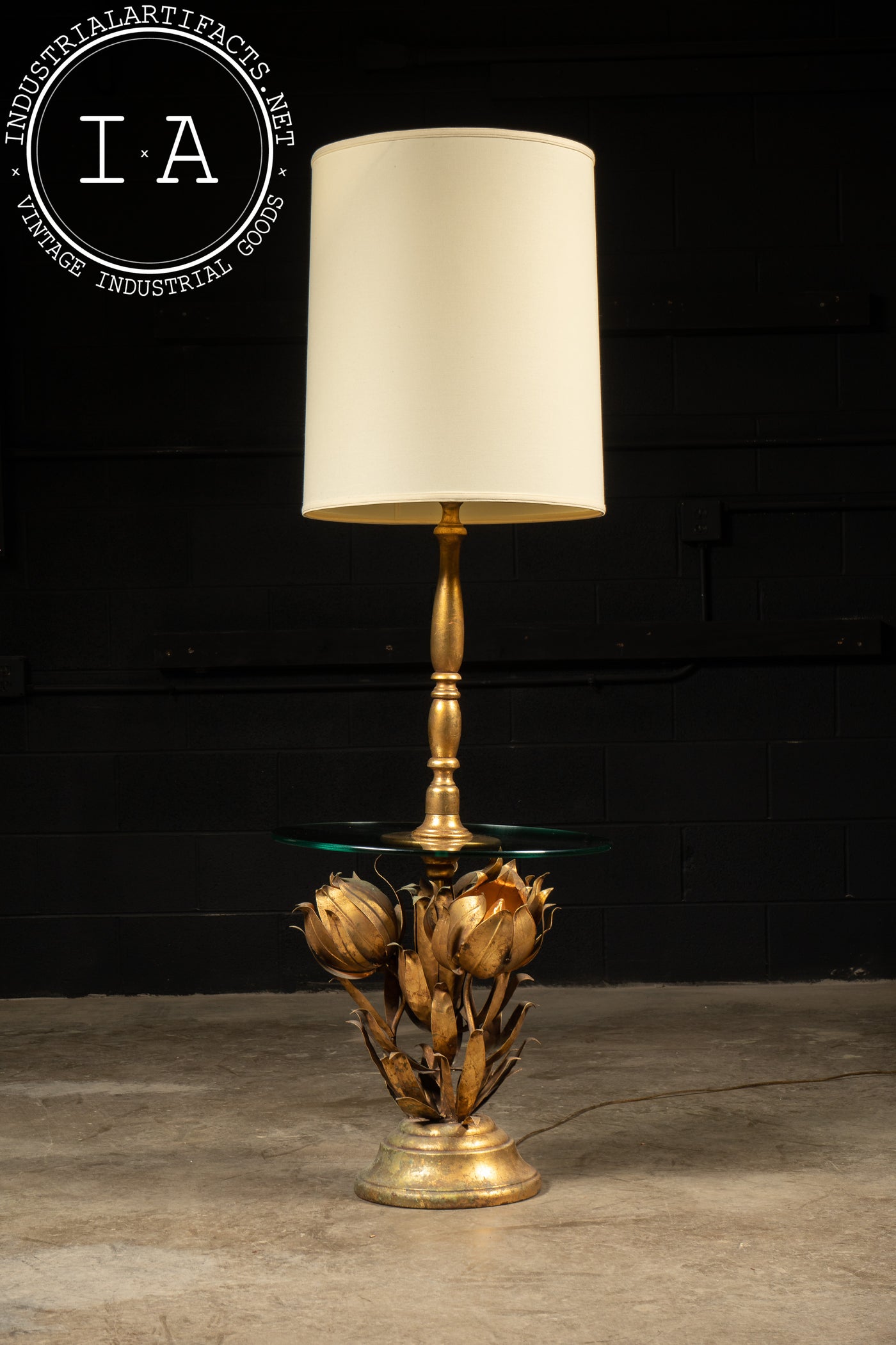 Vintage Hollywood Regency Lamp Table With Rose Lamps