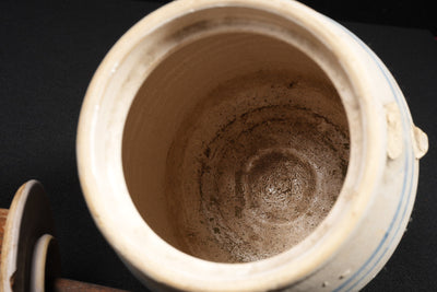 c. 1910s W. D. Suggs 4-Gallon Stoneware Churn with Lid and Dasher