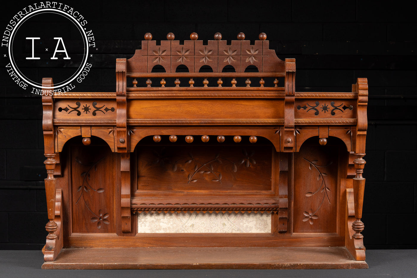 Early 20th Century Eastlake Oak Organ Topper