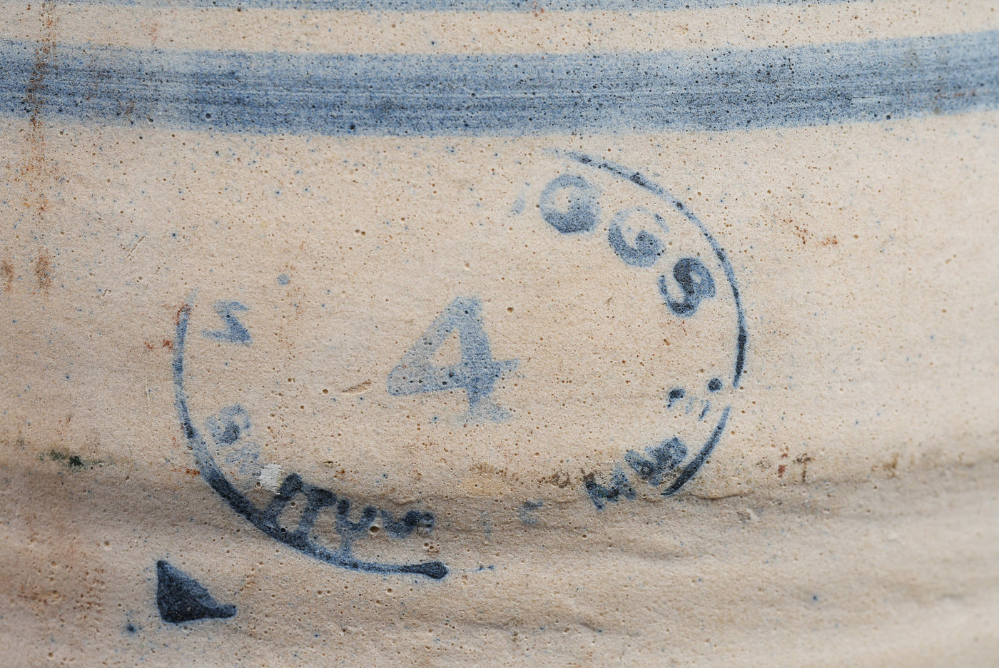 c. 1910s W. D. Suggs 4-Gallon Stoneware Churn with Lid and Dasher