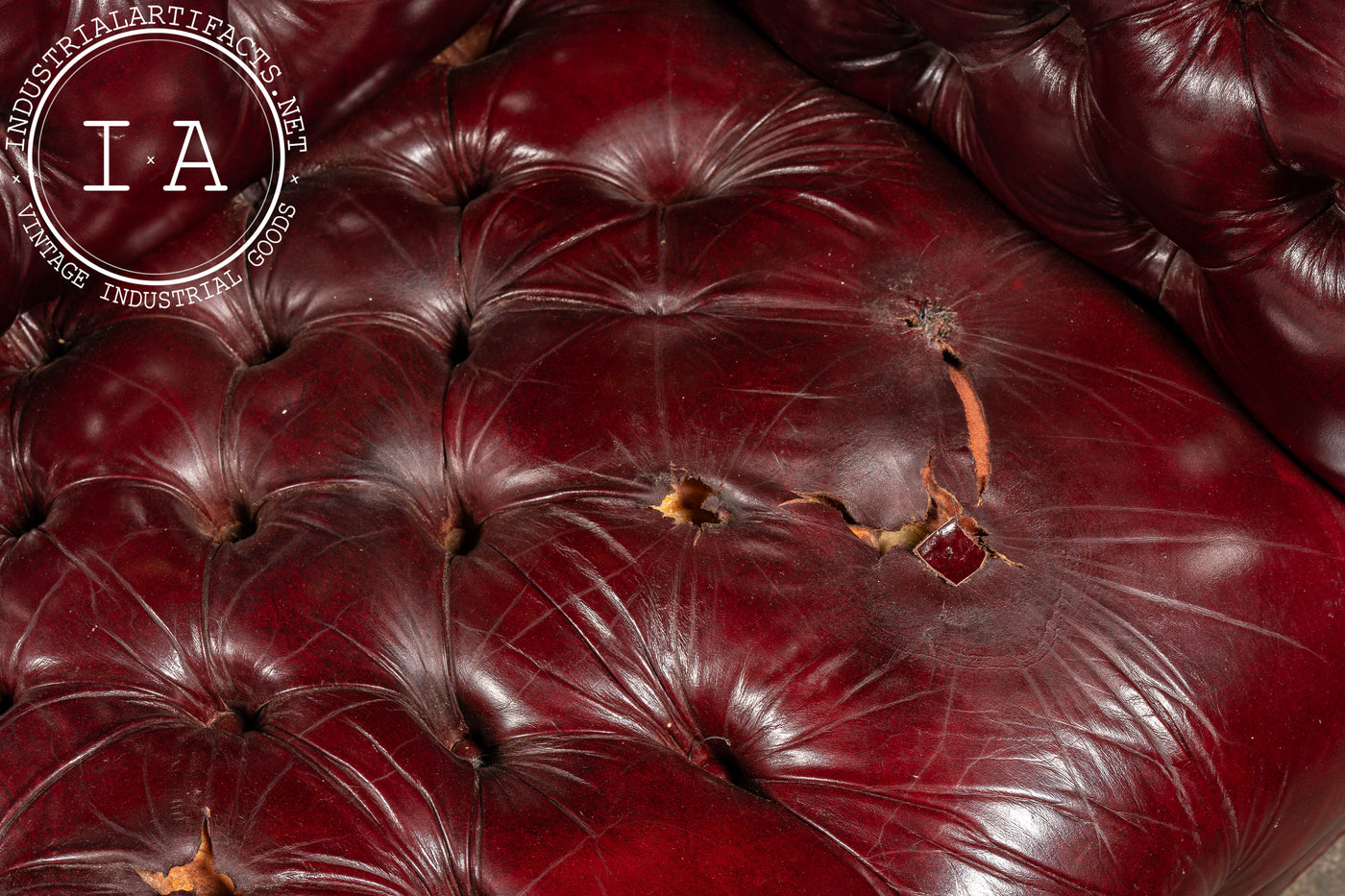 Tufted Leather Chesterfield Sofa in Burgundy