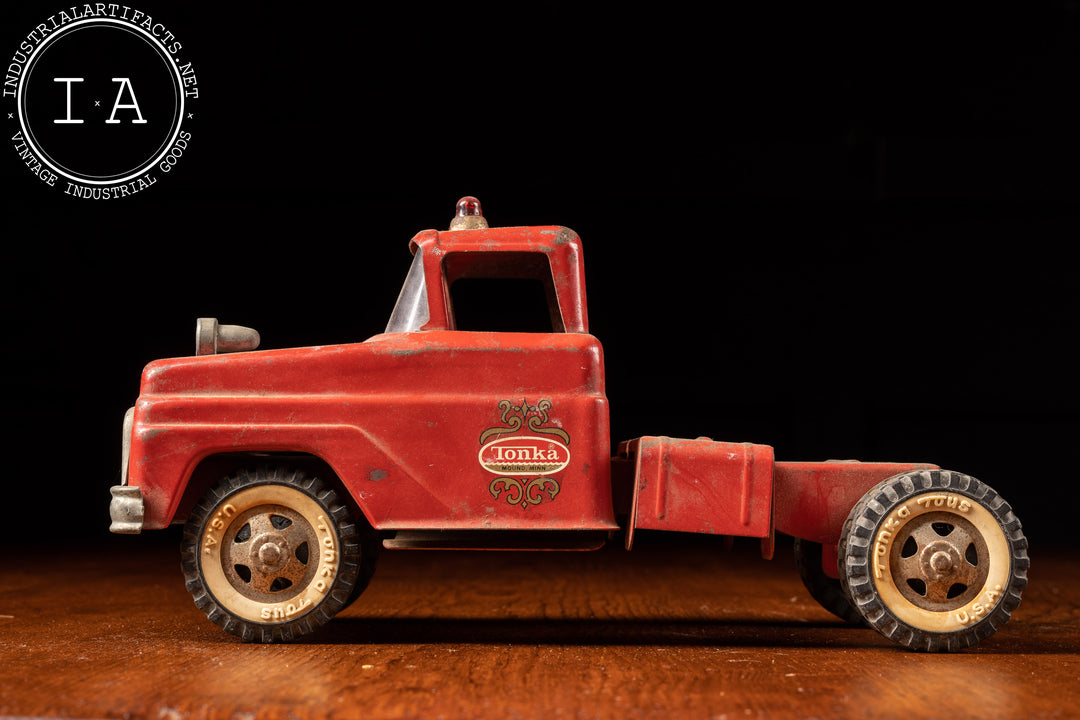 Red tonka truck online