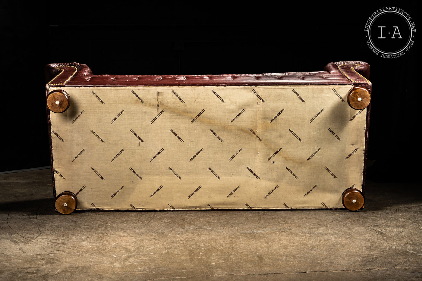 Tufted Chesterfield Sofa in Burgundy