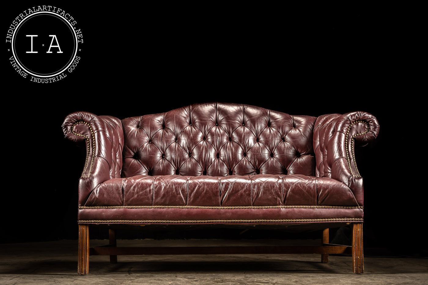 Chippendale Tufted Leather Loveseat in Burgundy