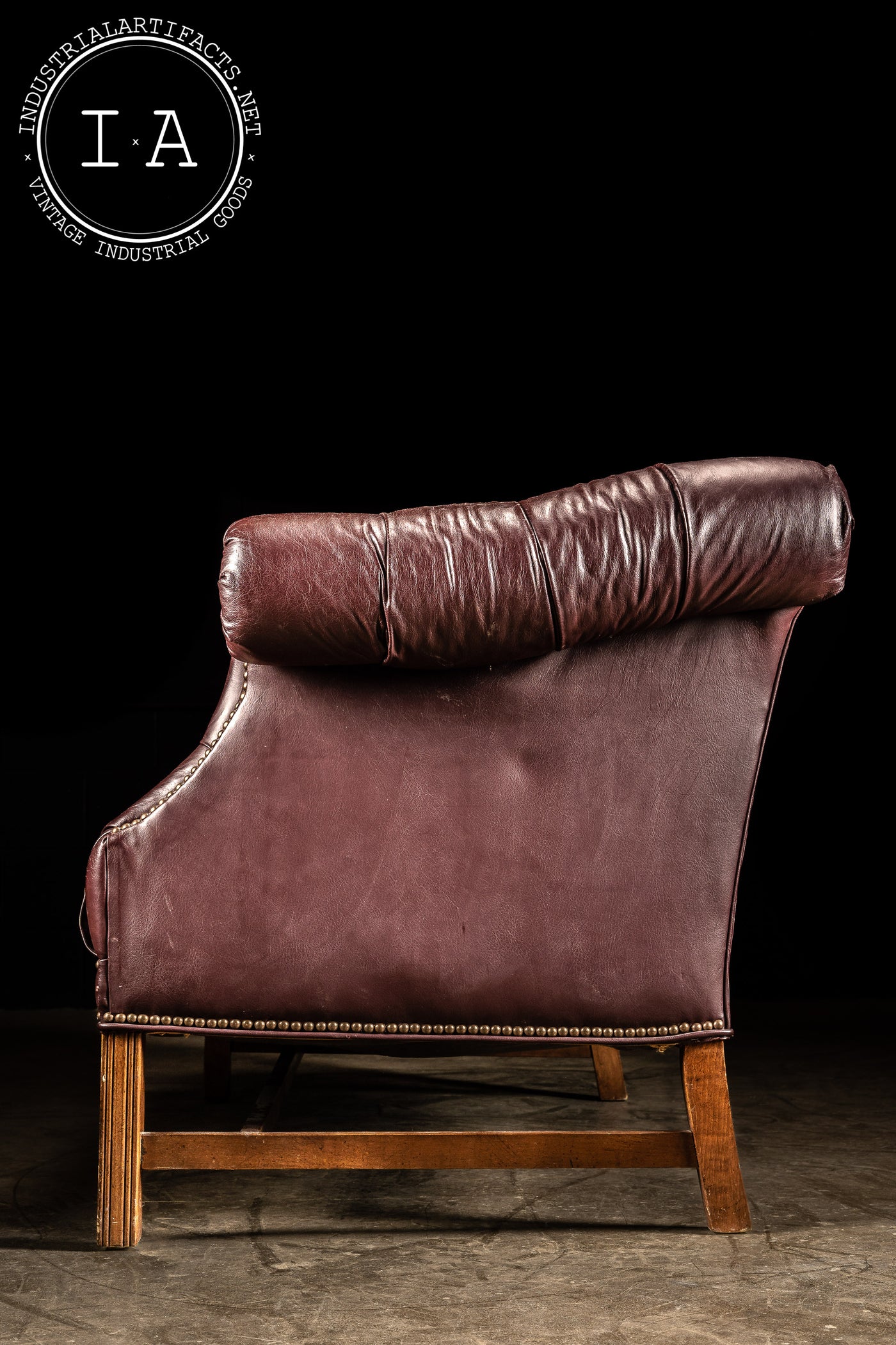 Chippendale Tufted Leather Loveseat in Burgundy