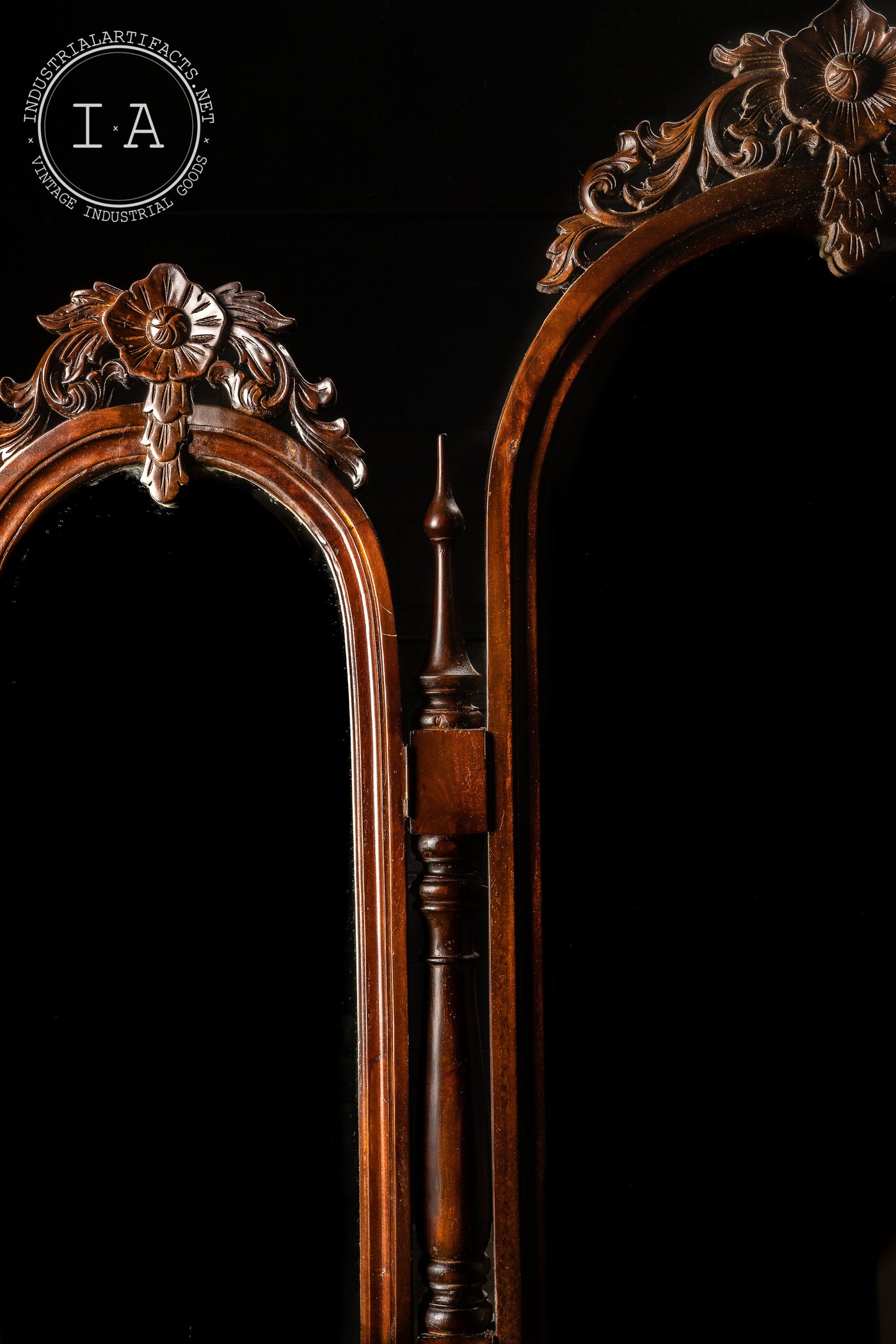 Ornate Wood Carved Tri-Fold Dressing Room Mirror