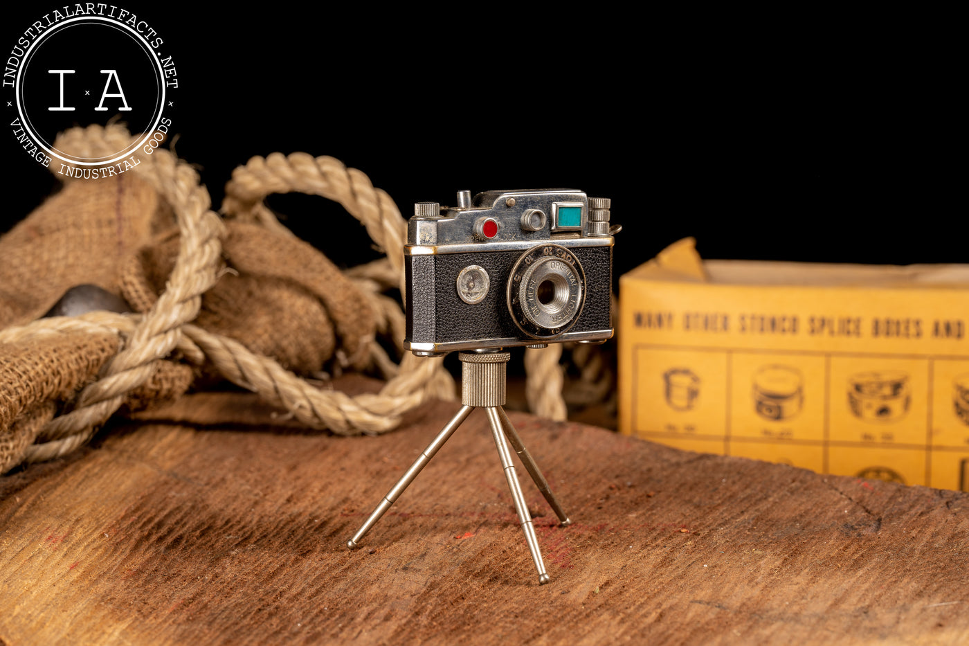 Vintage Camera On Tripod Lighter