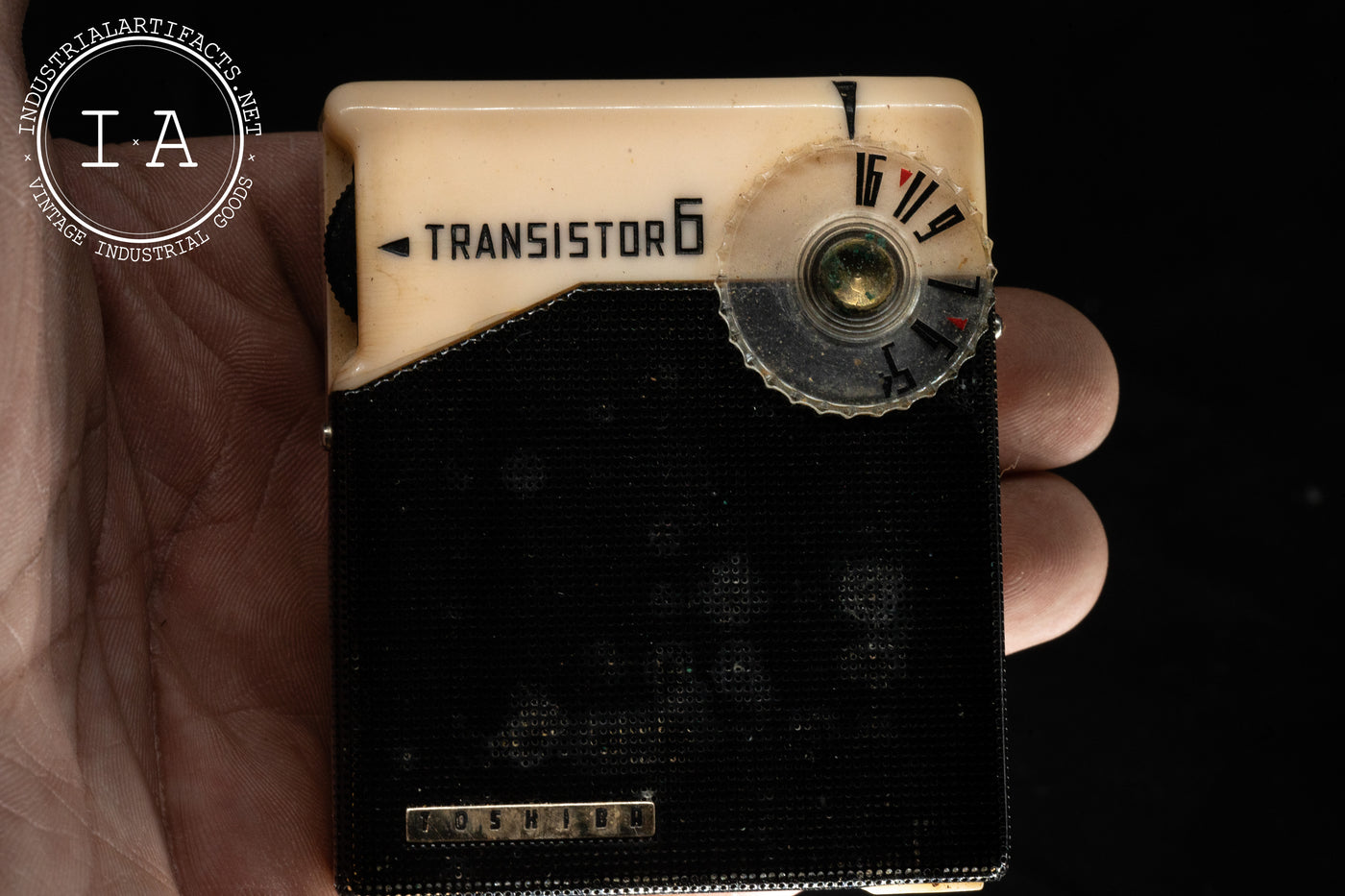 Vintage Toshiba Transistor Radio