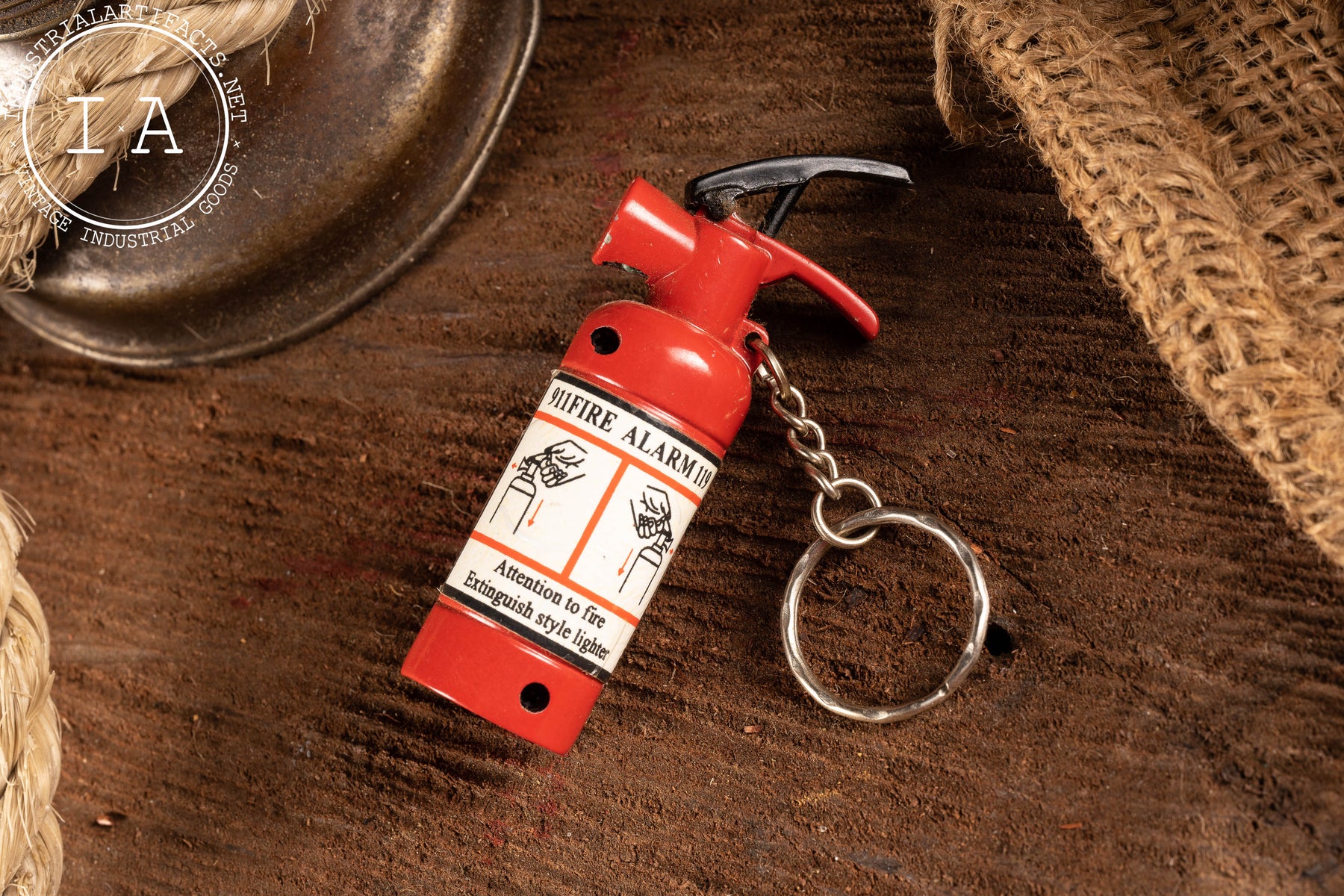 fire extinguisher cigarette lighter with LED Windproof refilllable lighter Nice design with chain Vintage Fire Extinguisher Lighter