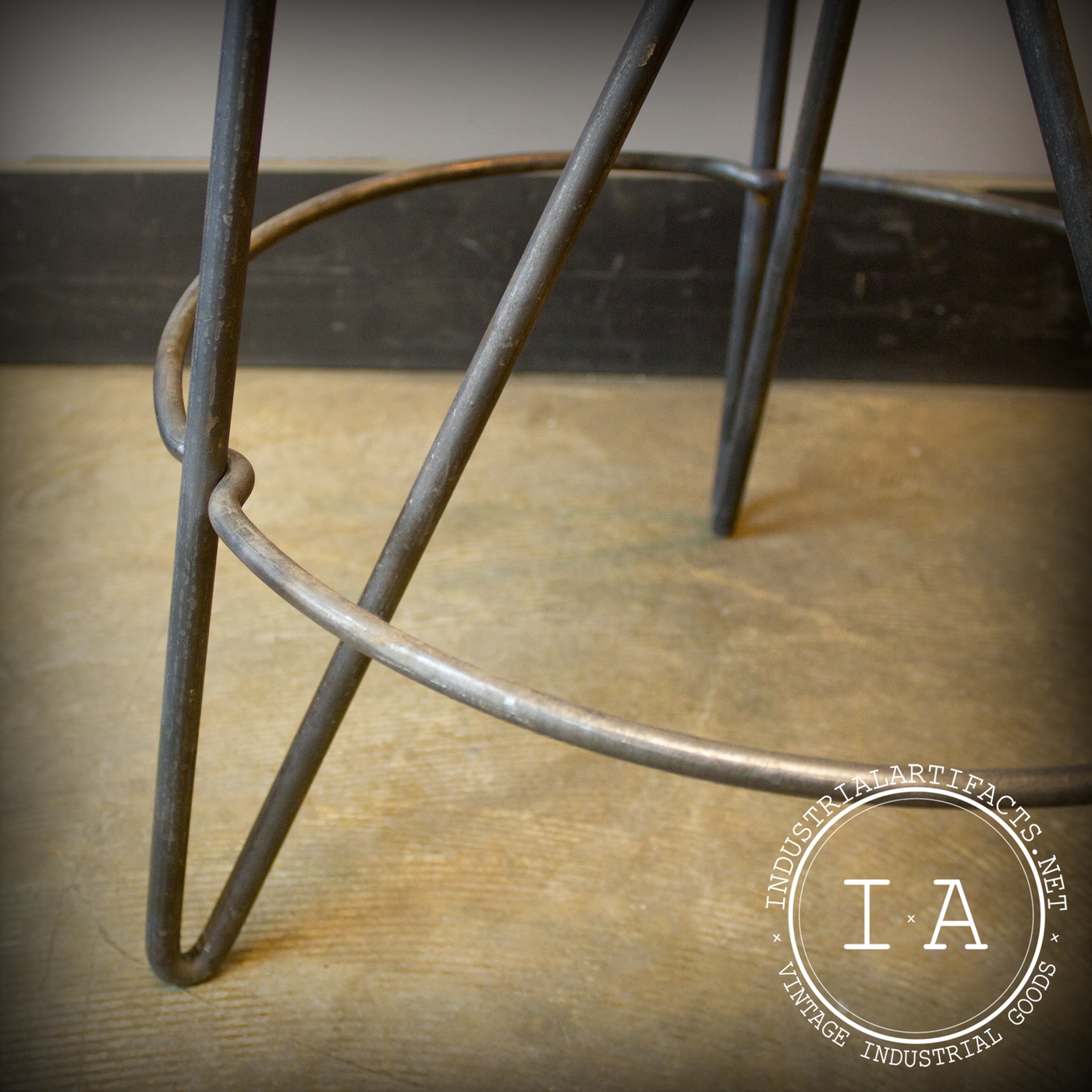 Vintage Industrial Modern Minimal Hairpin Leg Bar Shop Stool Chair Handmade